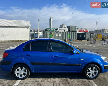 Синій Кіа Ріо, об'ємом двигуна 1.4 л та пробігом 121 тис. км за 5600 $, фото 6 на Automoto.ua