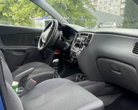 Синій Кіа Ріо, об'ємом двигуна 1.4 л та пробігом 495 тис. км за 3000 $, фото 12 на Automoto.ua