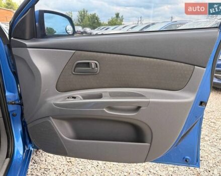 Синий Киа Рио, объемом двигателя 1.4 л и пробегом 252 тыс. км за 2999 $, фото 13 на Automoto.ua