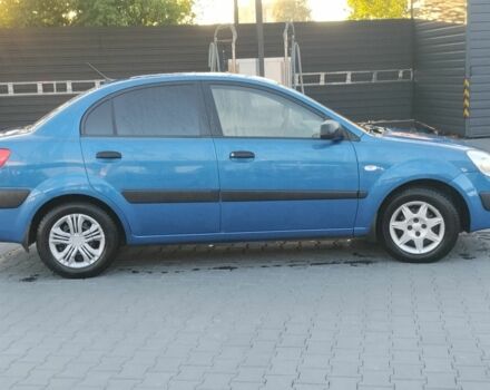 Синій Кіа Ріо, об'ємом двигуна 0 л та пробігом 350 тис. км за 3450 $, фото 6 на Automoto.ua