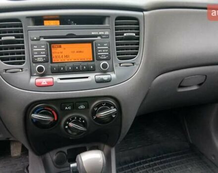 Синий Киа Рио, объемом двигателя 1.4 л и пробегом 159 тыс. км за 5800 $, фото 15 на Automoto.ua