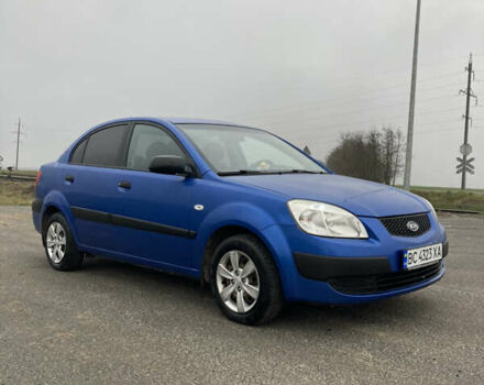 Синий Киа Рио, объемом двигателя 1.4 л и пробегом 177 тыс. км за 3800 $, фото 2 на Automoto.ua