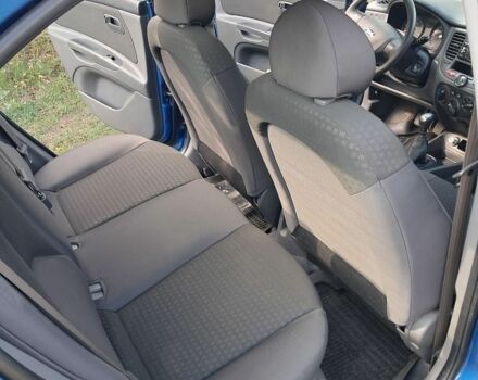 Синий Киа Рио, объемом двигателя 1.4 л и пробегом 94 тыс. км за 5300 $, фото 9 на Automoto.ua