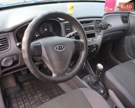 Синий Киа Рио, объемом двигателя 1.4 л и пробегом 171 тыс. км за 3500 $, фото 9 на Automoto.ua