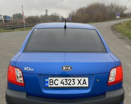 Синій Кіа Ріо, об'ємом двигуна 1.4 л та пробігом 176 тис. км за 3900 $, фото 4 на Automoto.ua