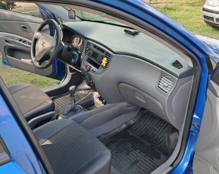 Синий Киа Рио, объемом двигателя 1.4 л и пробегом 94 тыс. км за 5300 $, фото 7 на Automoto.ua