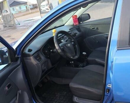 Синий Киа Рио, объемом двигателя 1.4 л и пробегом 171 тыс. км за 3500 $, фото 5 на Automoto.ua