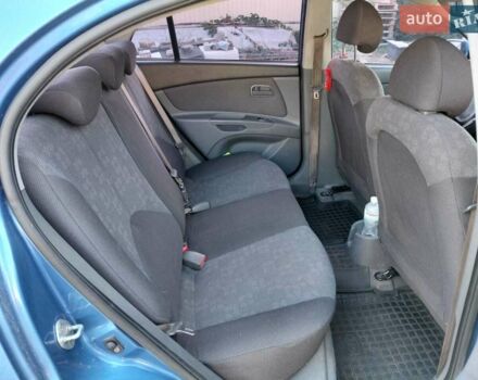 Синий Киа Рио, объемом двигателя 1.4 л и пробегом 279 тыс. км за 5000 $, фото 12 на Automoto.ua