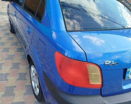 Синий Киа Рио, объемом двигателя 1.4 л и пробегом 279 тыс. км за 5000 $, фото 4 на Automoto.ua
