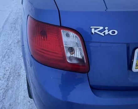 Синий Киа Рио, объемом двигателя 1.4 л и пробегом 177 тыс. км за 5000 $, фото 4 на Automoto.ua