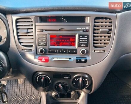 Синий Киа Рио, объемом двигателя 1.4 л и пробегом 308 тыс. км за 4500 $, фото 13 на Automoto.ua