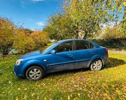 Синий Киа Рио, объемом двигателя 1.4 л и пробегом 300 тыс. км за 5000 $, фото 3 на Automoto.ua