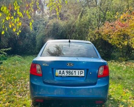 Синий Киа Рио, объемом двигателя 1.4 л и пробегом 300 тыс. км за 4700 $, фото 2 на Automoto.ua