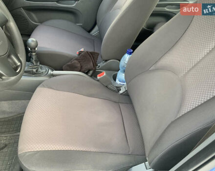 Синій Кіа Ріо, об'ємом двигуна 1.4 л та пробігом 57 тис. км за 6750 $, фото 11 на Automoto.ua