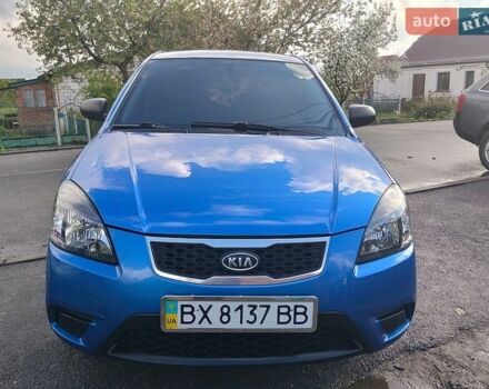 Синий Киа Рио, объемом двигателя 1.4 л и пробегом 308 тыс. км за 4500 $, фото 6 на Automoto.ua