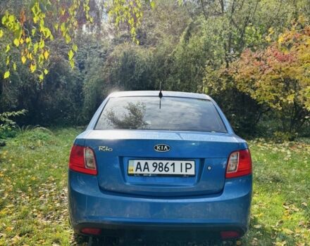 Синий Киа Рио, объемом двигателя 1.4 л и пробегом 250 тыс. км за 5200 $, фото 3 на Automoto.ua