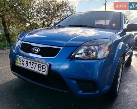 Синий Киа Рио, объемом двигателя 1.4 л и пробегом 308 тыс. км за 4500 $, фото 1 на Automoto.ua