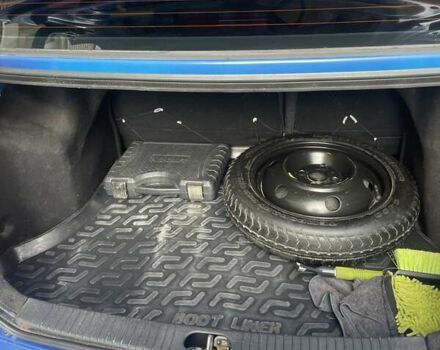 Синий Киа Рио, объемом двигателя 1.4 л и пробегом 177 тыс. км за 5000 $, фото 11 на Automoto.ua