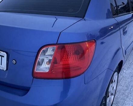 Синий Киа Рио, объемом двигателя 1.4 л и пробегом 177 тыс. км за 5000 $, фото 2 на Automoto.ua