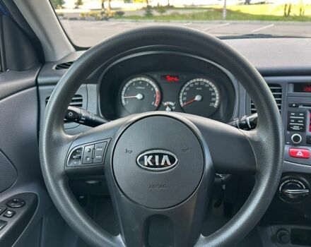 Синий Киа Рио, объемом двигателя 1.4 л и пробегом 88 тыс. км за 5250 $, фото 11 на Automoto.ua