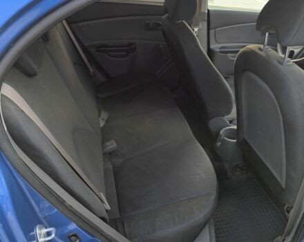 Синий Киа Рио, объемом двигателя 1.4 л и пробегом 220 тыс. км за 3799 $, фото 9 на Automoto.ua