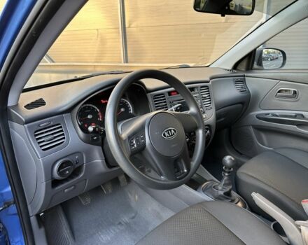 Синий Киа Рио, объемом двигателя 1.4 л и пробегом 88 тыс. км за 5530 $, фото 10 на Automoto.ua