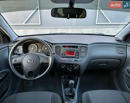 Синий Киа Рио, объемом двигателя 1.4 л и пробегом 88 тыс. км за 5990 $, фото 9 на Automoto.ua