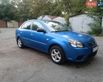 Синий Киа Рио, объемом двигателя 1.4 л и пробегом 215 тыс. км за 3390 $, фото 3 на Automoto.ua