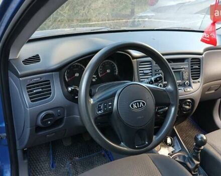 Синий Киа Рио, объемом двигателя 1.4 л и пробегом 211 тыс. км за 3600 $, фото 1 на Automoto.ua