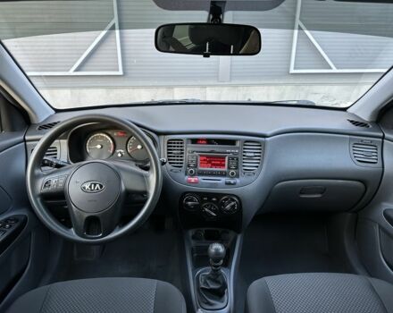 Синий Киа Рио, объемом двигателя 1.4 л и пробегом 88 тыс. км за 5530 $, фото 8 на Automoto.ua