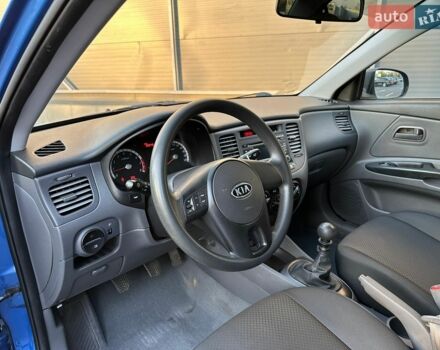 Синий Киа Рио, объемом двигателя 1.4 л и пробегом 88 тыс. км за 5990 $, фото 12 на Automoto.ua