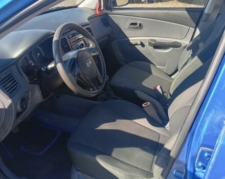 Синій Кіа Ріо, об'ємом двигуна 1.4 л та пробігом 211 тис. км за 3700 $, фото 4 на Automoto.ua