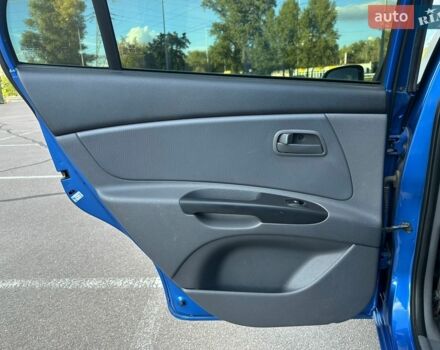 Синий Киа Рио, объемом двигателя 1.4 л и пробегом 88 тыс. км за 5250 $, фото 22 на Automoto.ua