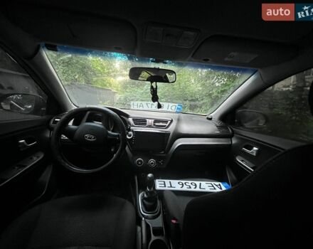 Синий Киа Рио, объемом двигателя 1.4 л и пробегом 130 тыс. км за 5500 $, фото 14 на Automoto.ua