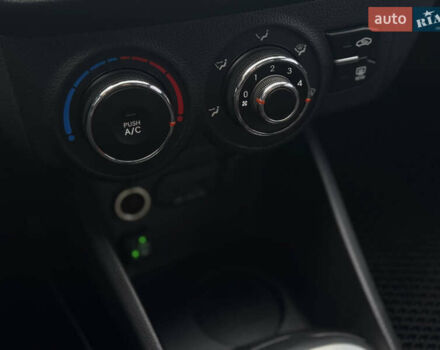 Синій Кіа Ріо, об'ємом двигуна 1.59 л та пробігом 163 тис. км за 8200 $, фото 16 на Automoto.ua