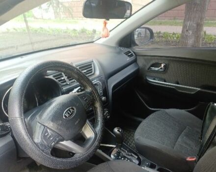 Синий Киа Рио, объемом двигателя 1.6 л и пробегом 233 тыс. км за 8000 $, фото 3 на Automoto.ua