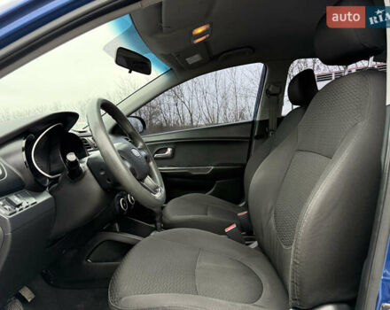 Синій Кіа Ріо, об'ємом двигуна 1.4 л та пробігом 187 тис. км за 6750 $, фото 25 на Automoto.ua