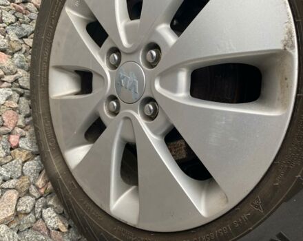 Синій Кіа Ріо, об'ємом двигуна 1.6 л та пробігом 189 тис. км за 7800 $, фото 7 на Automoto.ua