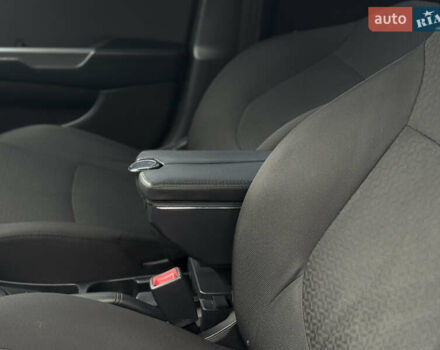 Синій Кіа Ріо, об'ємом двигуна 1.59 л та пробігом 163 тис. км за 8200 $, фото 13 на Automoto.ua