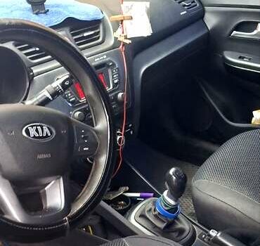Синий Киа Рио, объемом двигателя 1.4 л и пробегом 213 тыс. км за 7400 $, фото 7 на Automoto.ua