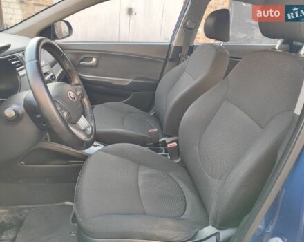 Синій Кіа Ріо, об'ємом двигуна 1.4 л та пробігом 190 тис. км за 7500 $, фото 8 на Automoto.ua