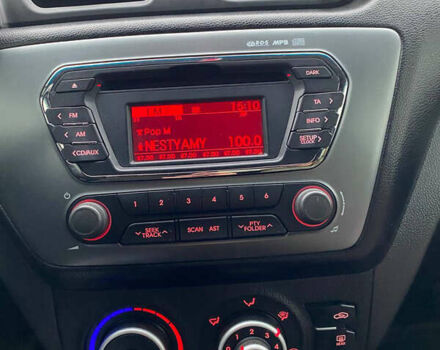 Синий Киа Рио, объемом двигателя 1.4 л и пробегом 150 тыс. км за 8500 $, фото 15 на Automoto.ua