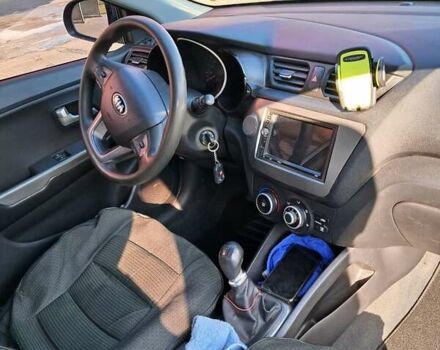 Синій Кіа Ріо, об'ємом двигуна 1.4 л та пробігом 120 тис. км за 7100 $, фото 5 на Automoto.ua
