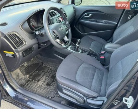 Синий Киа Рио, объемом двигателя 1.59 л и пробегом 162 тыс. км за 6000 $, фото 12 на Automoto.ua