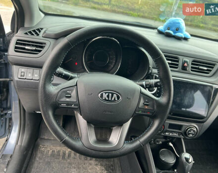 Синий Киа Рио, объемом двигателя 1.59 л и пробегом 143 тыс. км за 14000 $, фото 5 на Automoto.ua