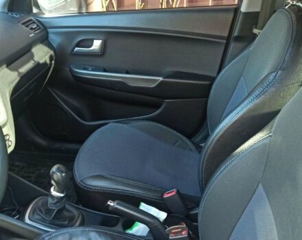 Синій Кіа Ріо, об'ємом двигуна 1.4 л та пробігом 175 тис. км за 7600 $, фото 4 на Automoto.ua
