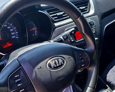 Синій Кіа Ріо, об'ємом двигуна 1.4 л та пробігом 161 тис. км за 7500 $, фото 9 на Automoto.ua