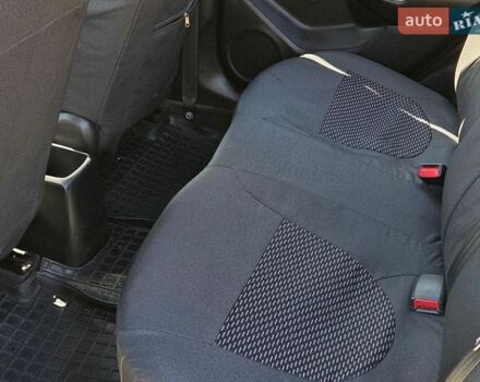 Синий Киа Рио, объемом двигателя 1.4 л и пробегом 292 тыс. км за 6700 $, фото 12 на Automoto.ua