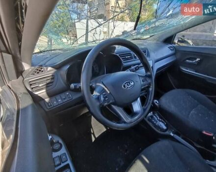 Синий Киа Рио, объемом двигателя 1.59 л и пробегом 155 тыс. км за 2000 $, фото 4 на Automoto.ua