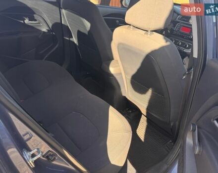 Синій Кіа Ріо, об'ємом двигуна 1.4 л та пробігом 81 тис. км за 10500 $, фото 18 на Automoto.ua